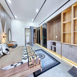 Bán gấp nhà đầu hẻm Lê Thị Riêng, Thới An, Q 12, 90m2, 3tỷ350, sổ sẵn