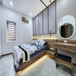 Bán gấp nhà đầu hẻm Lê Thị Riêng, Thới An, Q 12, 90m2, 3tỷ350, sổ sẵn