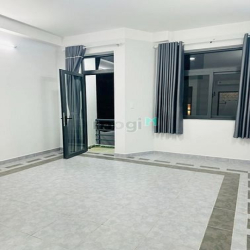 Nhà Đẹp 5 Tầng 40m2, HXH, DT 4.2m x 9.5m, Thích Quảng Đức, chỉ 6.09 tỷ