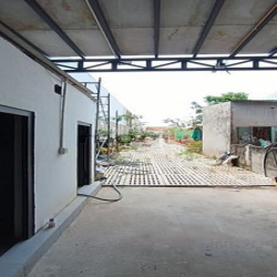 Cho thuê tòa nhà đối diện chợ và nhà thờ