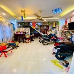 Nhà nở hậu Huỳnh Mẫn Đạt, Bình Thạnh, 50m², nhà kiên cố