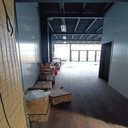 Cho thuê tòa nhà đối diện chợ và nhà thờ