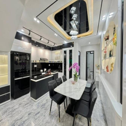 Bán gấp nhà đẹp hẻm 399 Tô Hiến Thành, Quận 10, 91m2, 3tỷ150tr, sổ sẵn