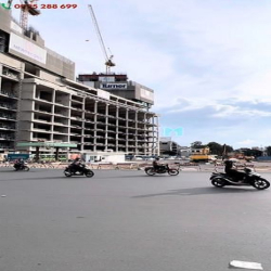 Cho Thuê Tòa Nhà 2MT Hàm Nghi ngay chợ Bến Thành Q1. Diện tích: 1300m2