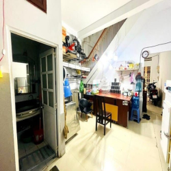 Khu Vip! Bán Nhà Nguyễn Xí, Hẻm Xe Hơi, 40m2, 4x10m, 2 Tầng, 4.95 Tỷ
