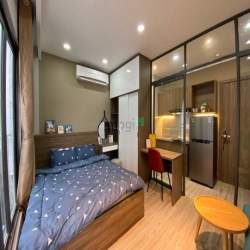 Căn hộ 1 phòng ngủ tách bếp, cửa sổ tách bếp