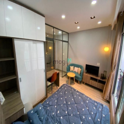 Căn hộ 1 phòng ngủ tách bếp, cửa sổ tách bếp