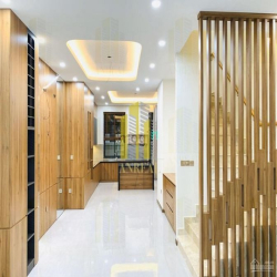 Cho thuê nhà 4x20- Nhà hiện đại - Giá 29 triệu /tháng
