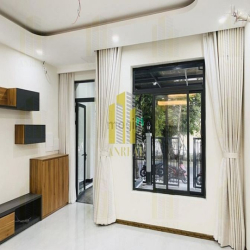 Cho thuê nhà 4x20- Nhà hiện đại - Giá 29 triệu /tháng