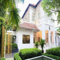 Biệt thự góc 2MT Điện Biên Phủ và Lê Quý Đôn Q.3 - 27m x 31m- 2 Tầng.