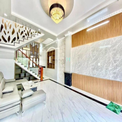 Nhà 2 lầu full nội thất đường số 1 KDC Văn Hóa Tây Đô, Cần Thơ