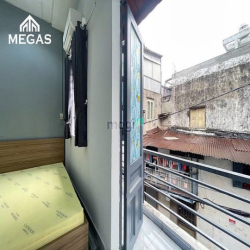 Cho thuê căn hộ full nội thất cửa sổ lớn Chợ nguyễn thái bình Quận 1