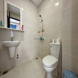Cho thuê căn hộ full nội thất cửa sổ lớn Chợ nguyễn thái bình Quận 1