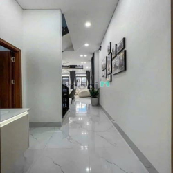 Bán nhà 1T1L, dt 64m2, giá 855tr, Đ.Tôn Thất Thuyết, Q4, gần chợ, SHR