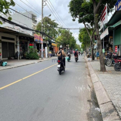 Bán nhà MT đường Tỉnh Lộ 10, P. Tân Tạo, 4.5 x 27m, cấp 4, giá 12.5 tỷ