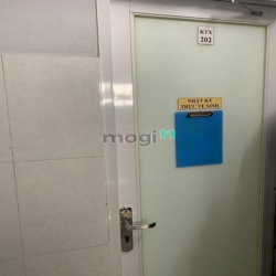 Phòng trọ sinh viên, lao động giá rẻ 1030k/tháng Q10 Kinh Tế, hoa sen