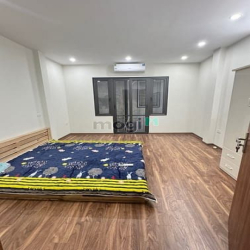 Siêu Hót Bán Nhà **Ngọc Thuỵ**, 39 M2, Gần Ô Tô, Giá 5,1 Tỷ