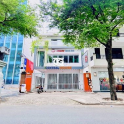 Cho Thuê Nhà Mặt Tiền Nguyễn Văn Thủ, Đakao, Quận 1-7.2 x 25m
