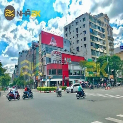 Cho thuê Góc 2 mặt tiền Nguyễn Thái Học DT: 8x20_2 Tầng, Quận 1