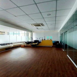 Cho thuê nhà Đường Hai Bà Trưng Quận 3 -15x15m -Trệt 2 Lầu - Có bãi xe