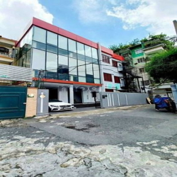 Cho thuê nhà Đường Hai Bà Trưng Quận 3 -15x15m -Trệt 2 Lầu - Có bãi xe