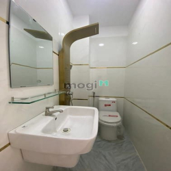 BÁN GẤP 257 Phan Xích Long, P2,Phú Nhuận, 40m2, 2 tỷ700, sổ sạch
