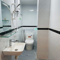 Nhà HOÀ HƯNG thông CMT8, 33m2, 4 tầng, 5PN, ở ngay, chỉ nhỉnh 5 tỷ