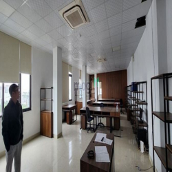 Văn Phòng đầy đủ bàn ghế_ Đường 30/4 - Diện Tích 137m2, Giá Chỉ 10$/