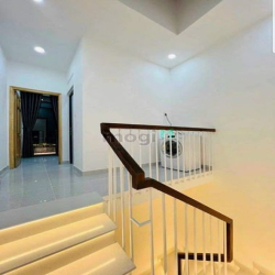 Bán nhà mặt tiền Sư Vạn Hạnh,Quận 10, DTCN 80m2 / Giá 2TỶ500