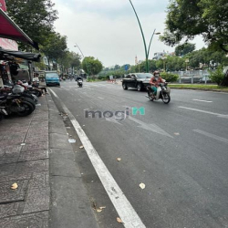 ÔTô Vào Nhà BÙI THỊ XUÂN- Gíap Q.3- 95m2(4.4x21)- 3Tầng- Sát Mặt Tiền