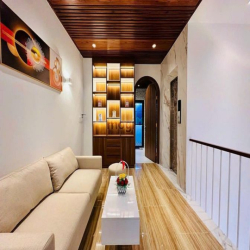 Bán nha phố đường Trần Quang Diệu, p14, Q3, 80m2, 2 tỷ 950, sổ riêng.
