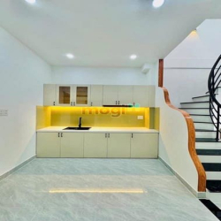 Bán nhà 60m2, Nhà rộng và Đẹp, Bình Thạnh, Nguyên Hồng