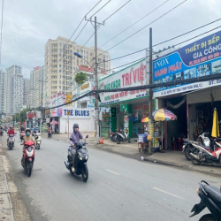Cho thuê lô góc 3 mặt tiền Nguyễn Duy Trinh Quận 2. Giá TL