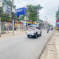 Cho thuê lô góc 3 mặt tiền Nguyễn Duy Trinh Quận 2. Giá TL