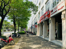 Shop góc đường Nguyễn Văn Linh, Phú Mỹ Hưng phù hợp làm showroom, vp