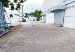 Cho thuê kho xưởng 3000m2 tại mặt tiền đường Đặng Thúc Vịnh, Quận 12.