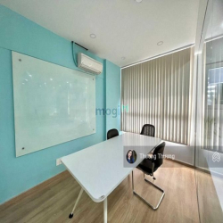 Cho thuê sàn văn phòng 70m2 - officetel Charmington La Pointe Quận 10