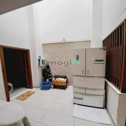 Hẻm 10m 161m2(4x31m nở hậu) 3 tầng btct Bùi Thị Xuân, Tân Bình