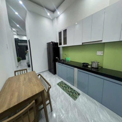 Bán căn nhà Lê Văn Duyệt P1 Bình Thạnh 42m2 3ty240 sổ sẵn