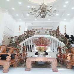 Biệt thự 600m2 giá rẻ bất ngờ, vị trí trung tâm q12 - mặt tiền thạnh
