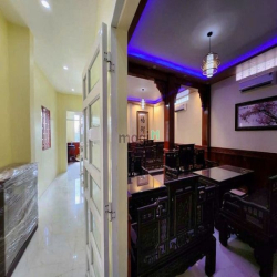 Nhà lầu 3 mặt tiền Hồ Huỳnh Cương ngay trung tâm Cần Thơ