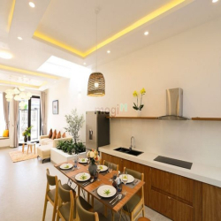 Cho thuê nhà đẹp 2 phòng ngủ gần biển Sơn Trà