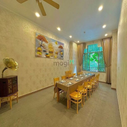 Ngay Chợ Bến Thành-Nhà MT Lê Thánh Tôn, Cho Thuê “4,2x22”- Giá 85tr