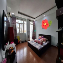 Nhà ở đường Hồng Lạc Phường 10 Tân Bình 4.3m nở hậu dài 22m giá 9.5 tỷ