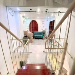Bán nhà MT hẻm Kinh Doanh Bình Thạnh, gần Quận 1, 7 lầu hơn 21 tỷ