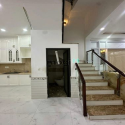 Nhà đẹp Hẻm thông Phạm Văn Chí 5,3x13m 4 tầng 4PN GẦN NGÃ 4 BÌNH TIÊN