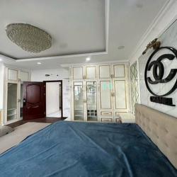 Nhà đẹp Hẻm thông Phạm Văn Chí 5,3x13m 4 tầng 4PN GẦN NGÃ 4 BÌNH TIÊN
