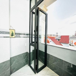 Phòng Trọ Mới Xây 100% - Sẵn Máy Lạnh - Ngay Emart Phan Văn Trị