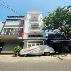 Cho thuê nhà mặt tiền Nguyễn Hồng Đào, phường 14, quận Tân Bình.