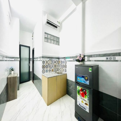 Phòng Trọ Mới Xây 100% - Sẵn Máy Lạnh - Ngay Emart Phan Văn Trị